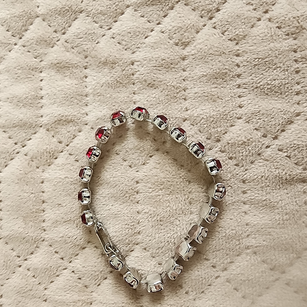 Stone and silver finish bracelet - Picture 4 of 4